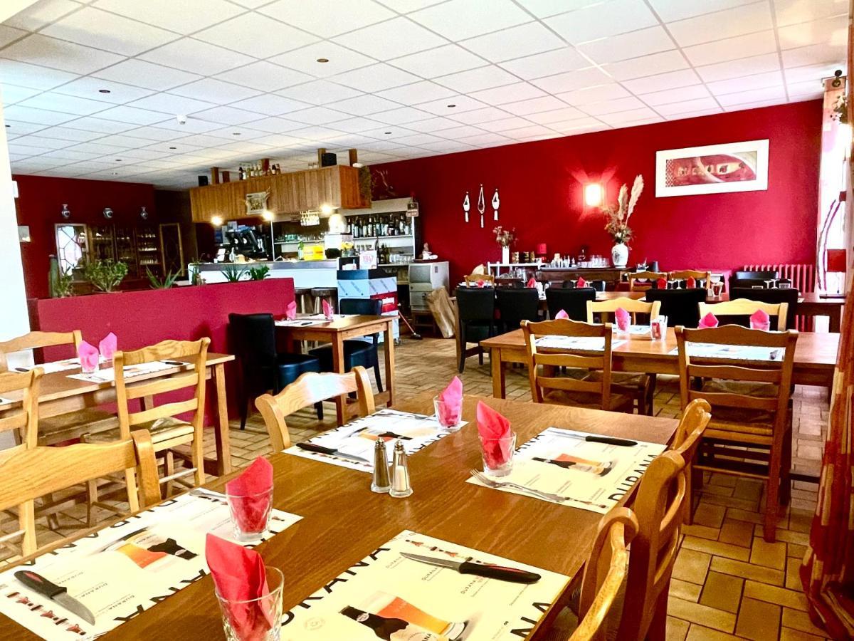 Auberge Le Beaulieu -Cantal Екстер'єр фото